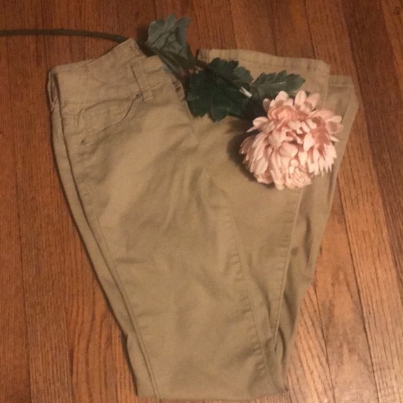 Pants - Picture 3 of 3